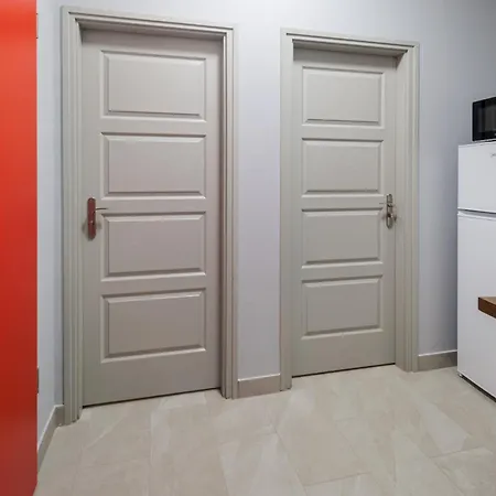 Downtown House Red Apartment Budapest