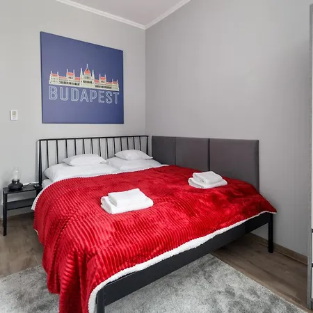 Downtown House Red Apartment Budapest