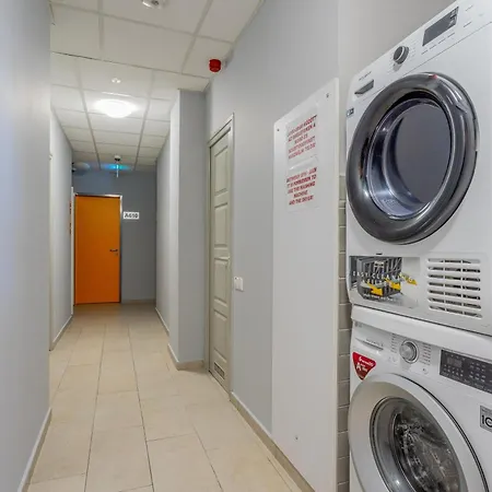 Downtown House Red Apartment Budapest