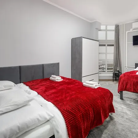 Downtown House Red Apartment